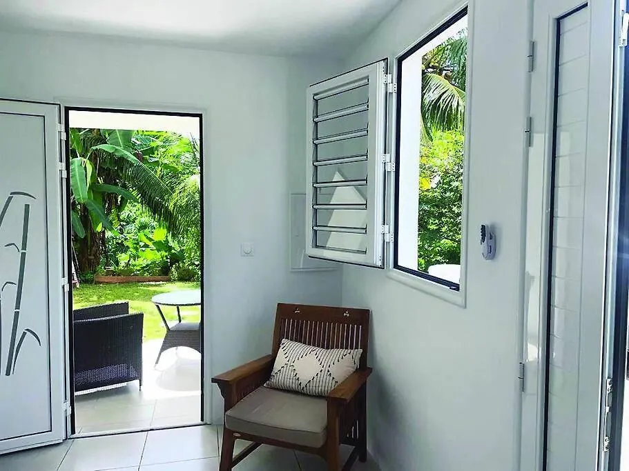 Bel Appartement Dans Ecrin De Verdure Le Lamentin Apartment